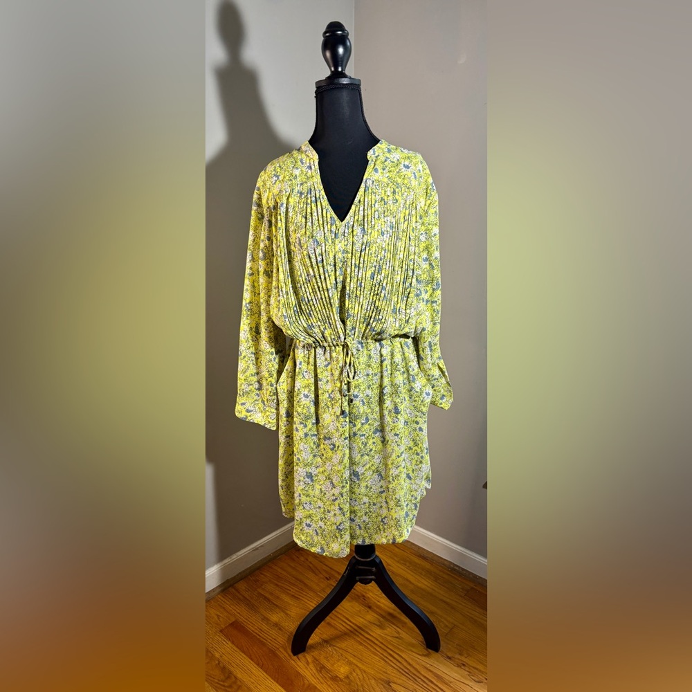 Yellow anthropologie dress with flowy